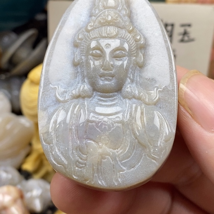 硅化珊瑚（珊瑚玉）未镶嵌颈饰