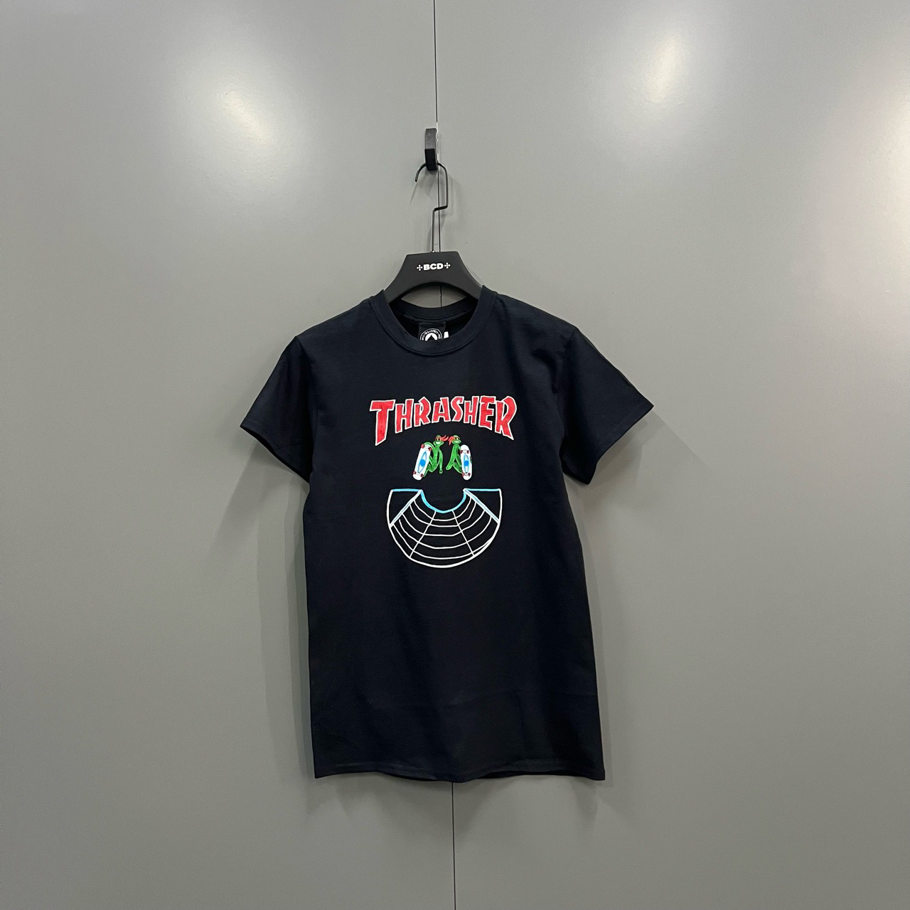 (ll) 【PL】Thrasher 黑色火焰双人滑雪短袖 S码/吊牌 bc014314