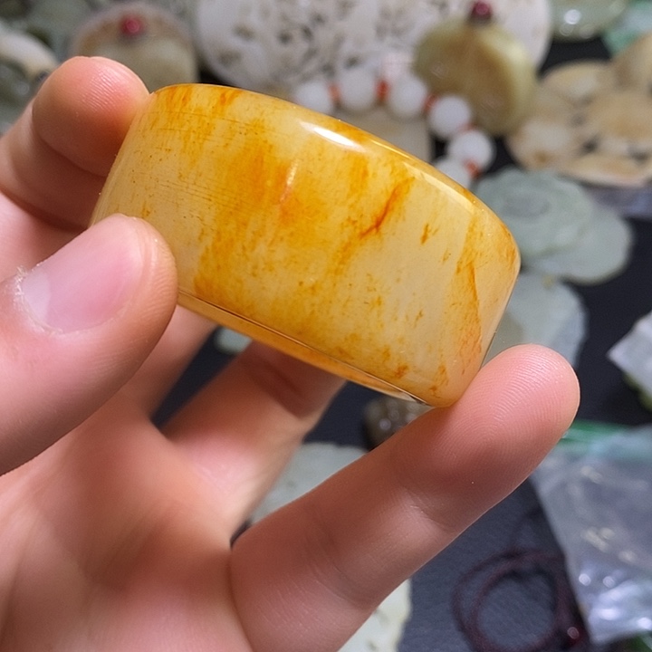 和田玉（糖玉）未镶嵌颈饰