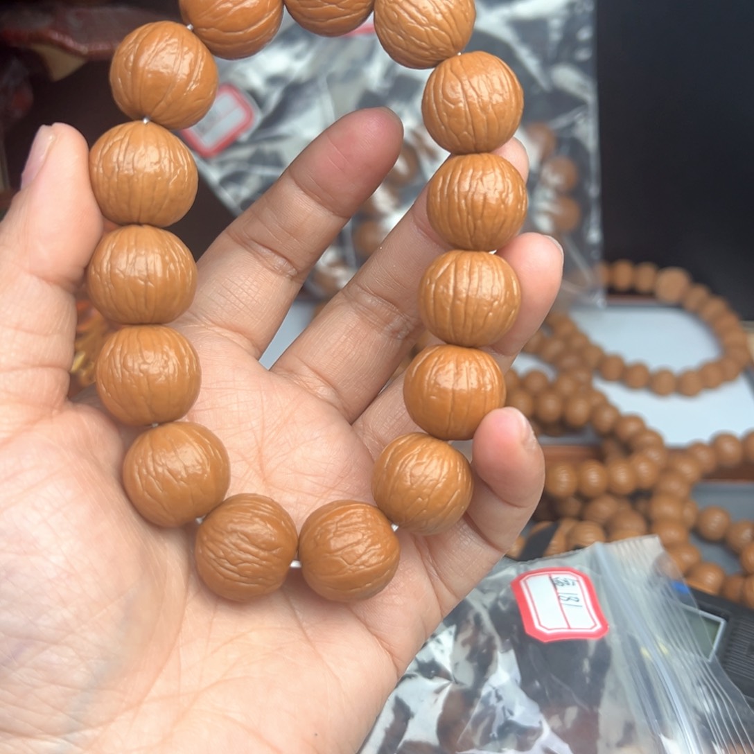 猴头核桃吊坠꧁****꧂聚宝盆