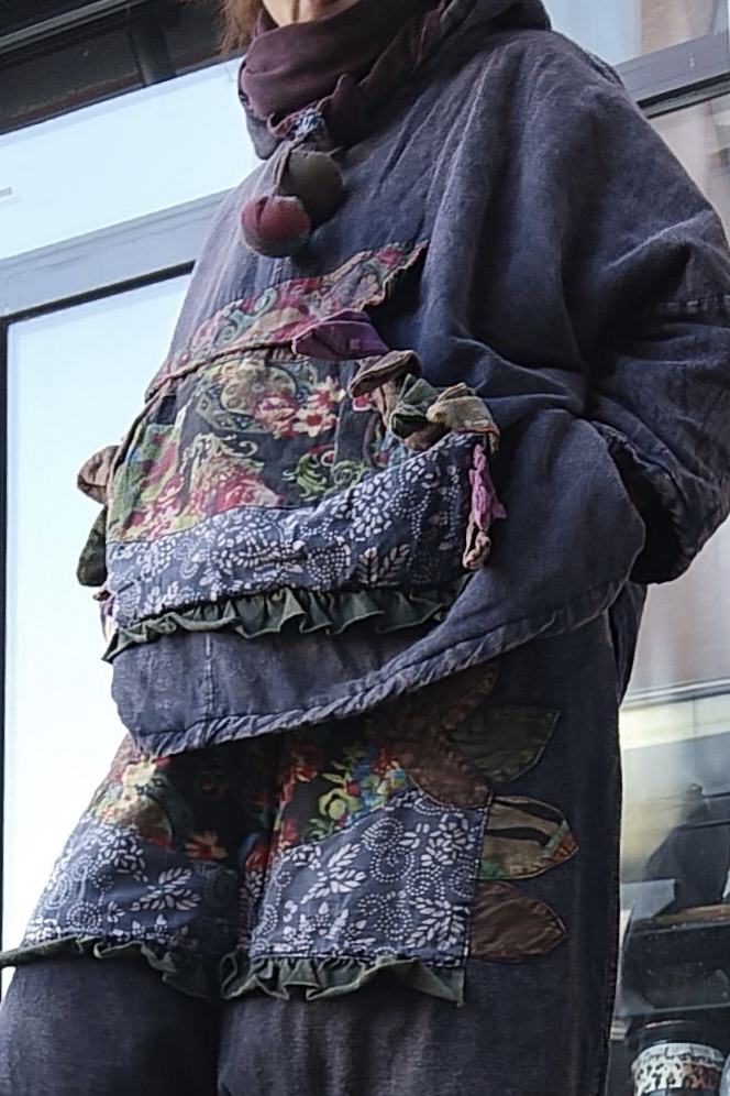 无吊牌磨白做旧兰色连帽前面花口袋棉服