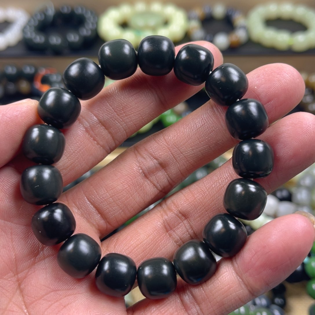 和田玉手串未镶嵌