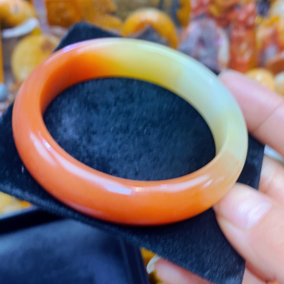 未镶嵌石英质玉（黄龙玉）吊坠(不含链)