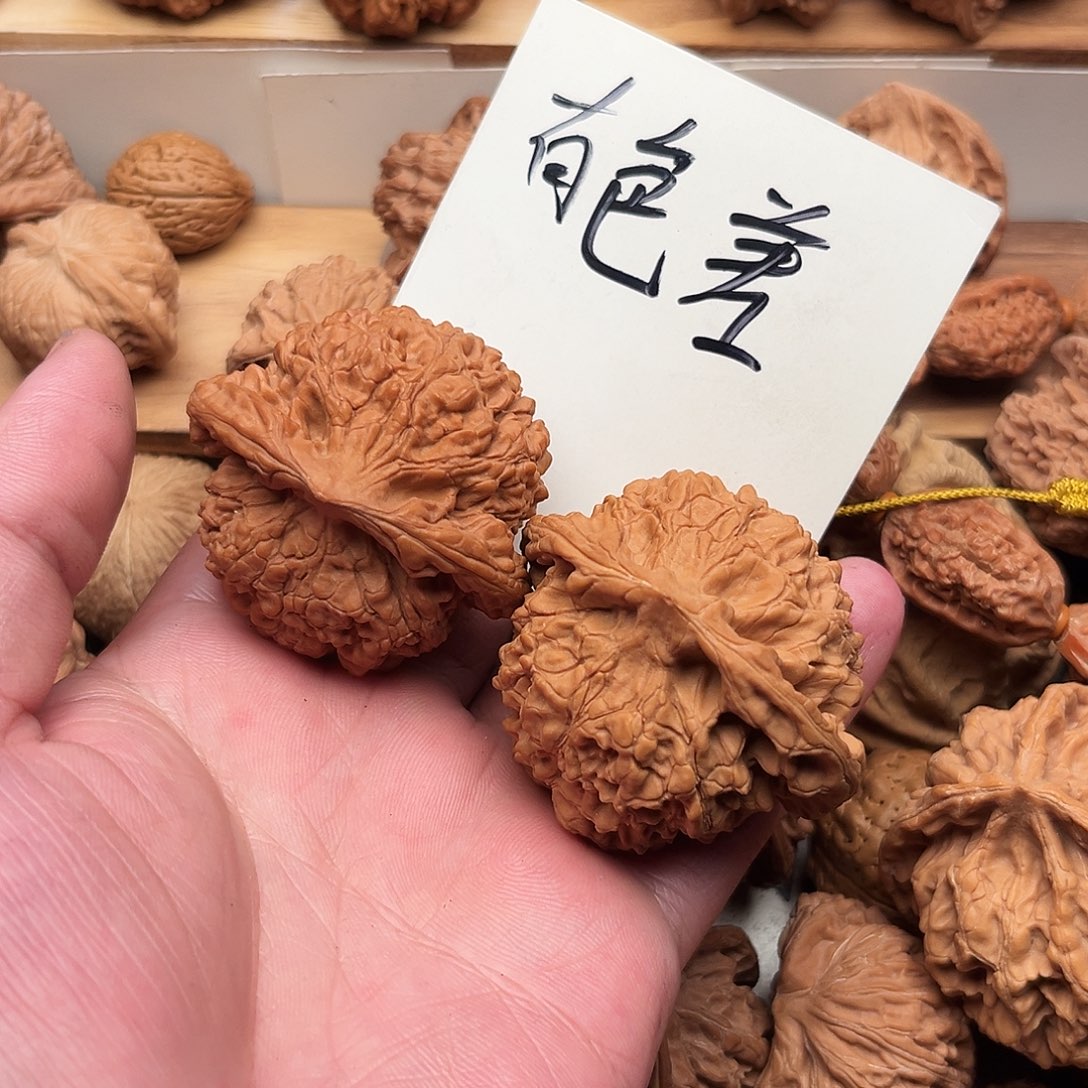 鑫***油文玩核桃吊坠官帽