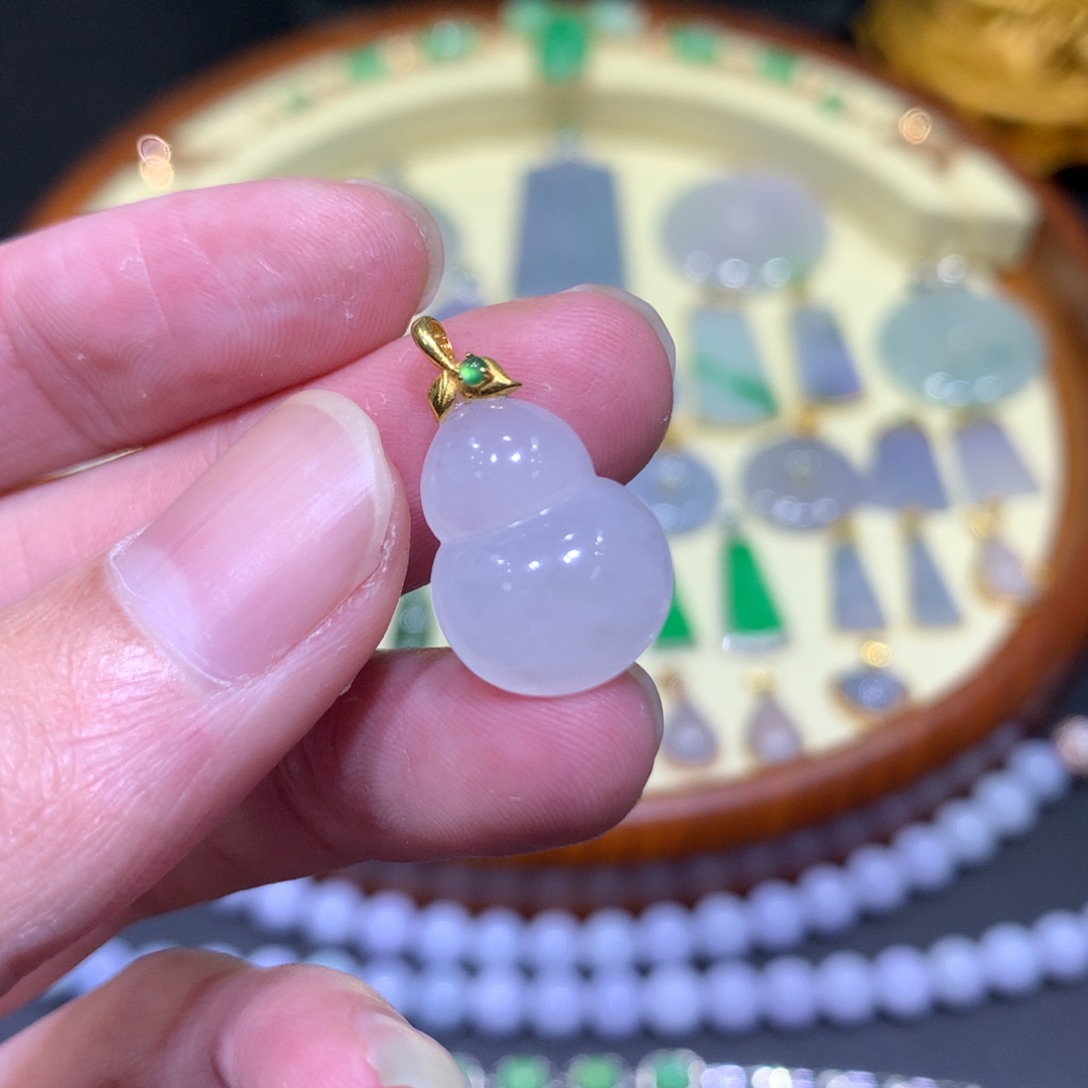 翡翠吊坠(不含链)18K金镶嵌