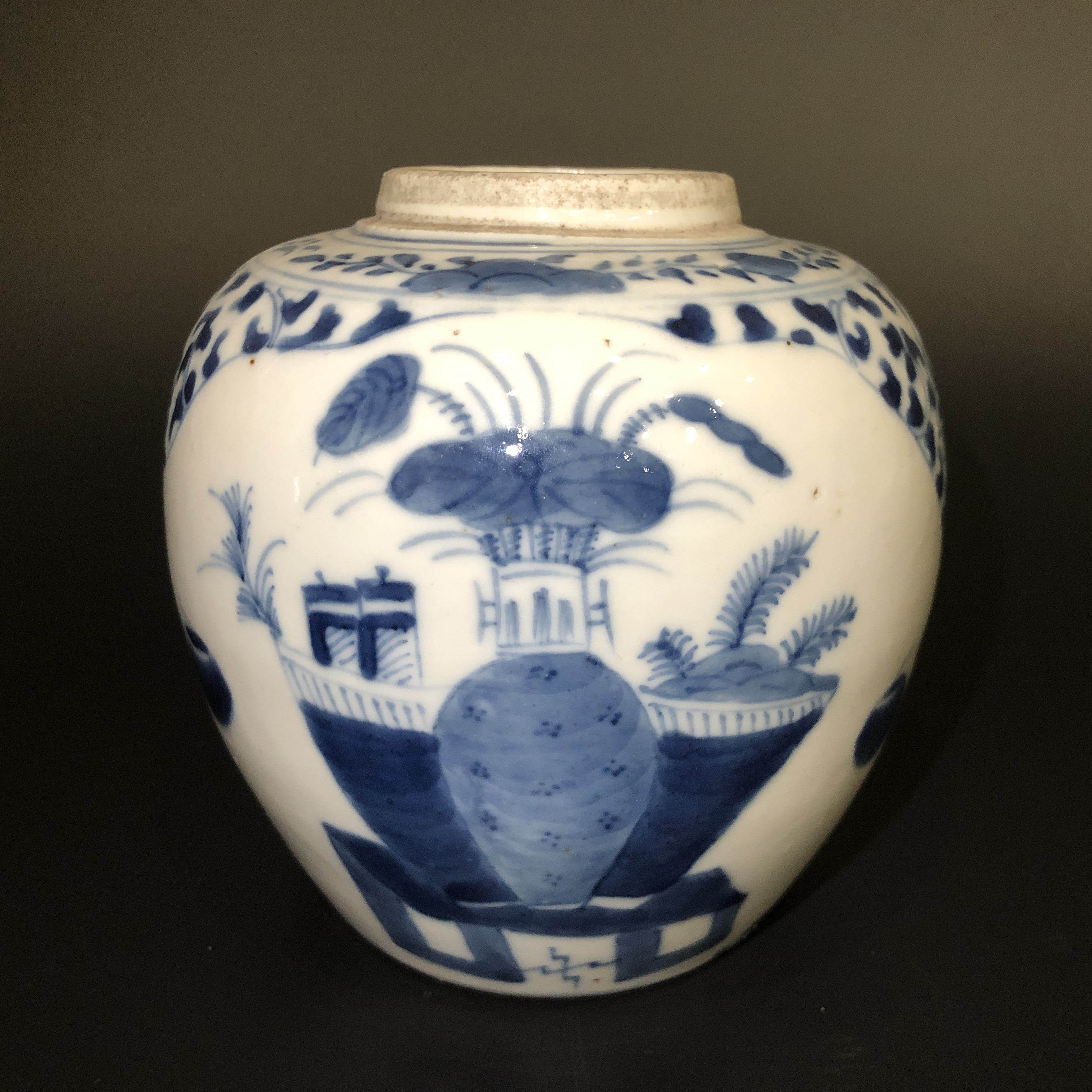 A02762 清光绪青花开光博古花卉纹罐 高13.4cm