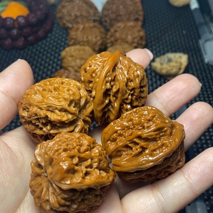 M***韩文玩核桃把件四座楼和文山