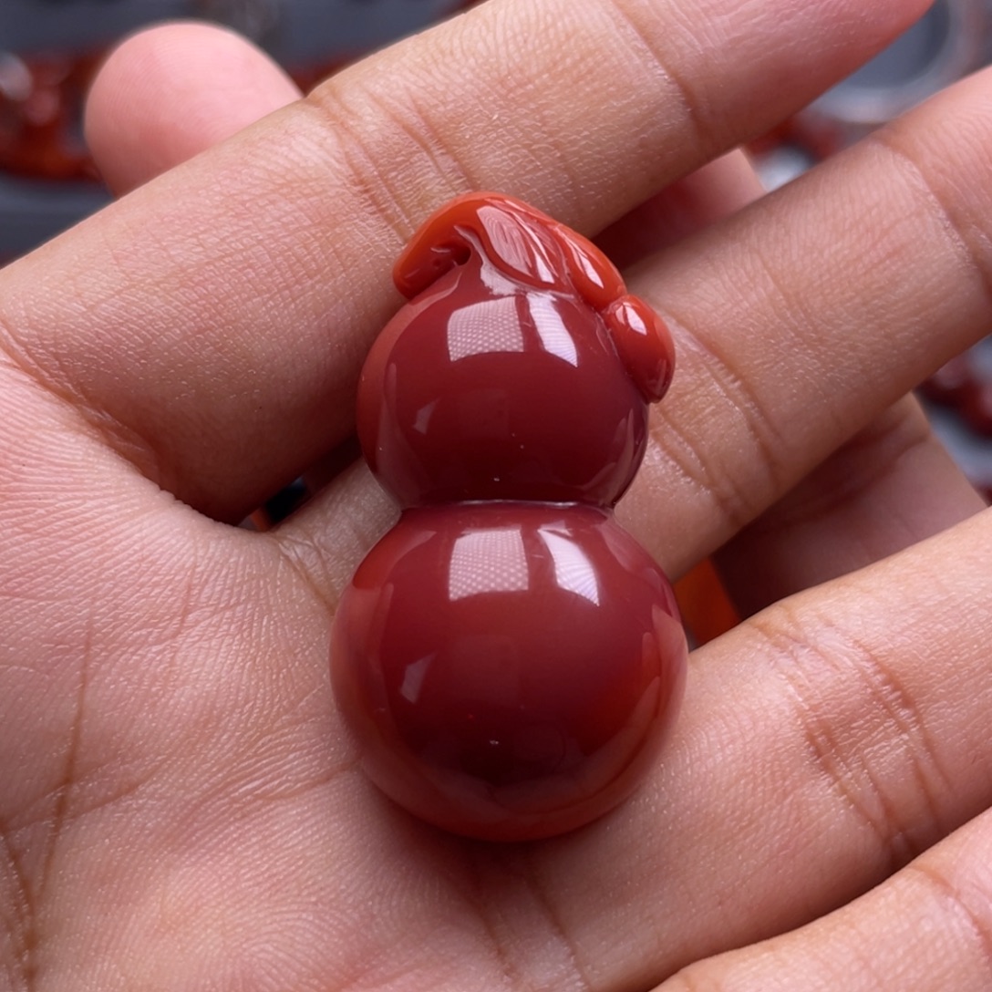 南红玛瑙未镶嵌珠宝奇石葫芦吊坠