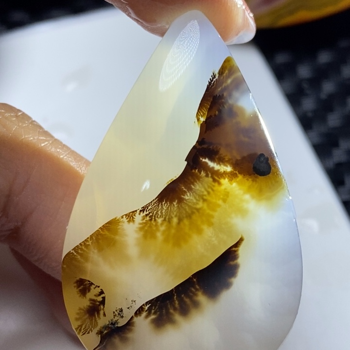 玛瑙/玉髓颈饰未镶嵌