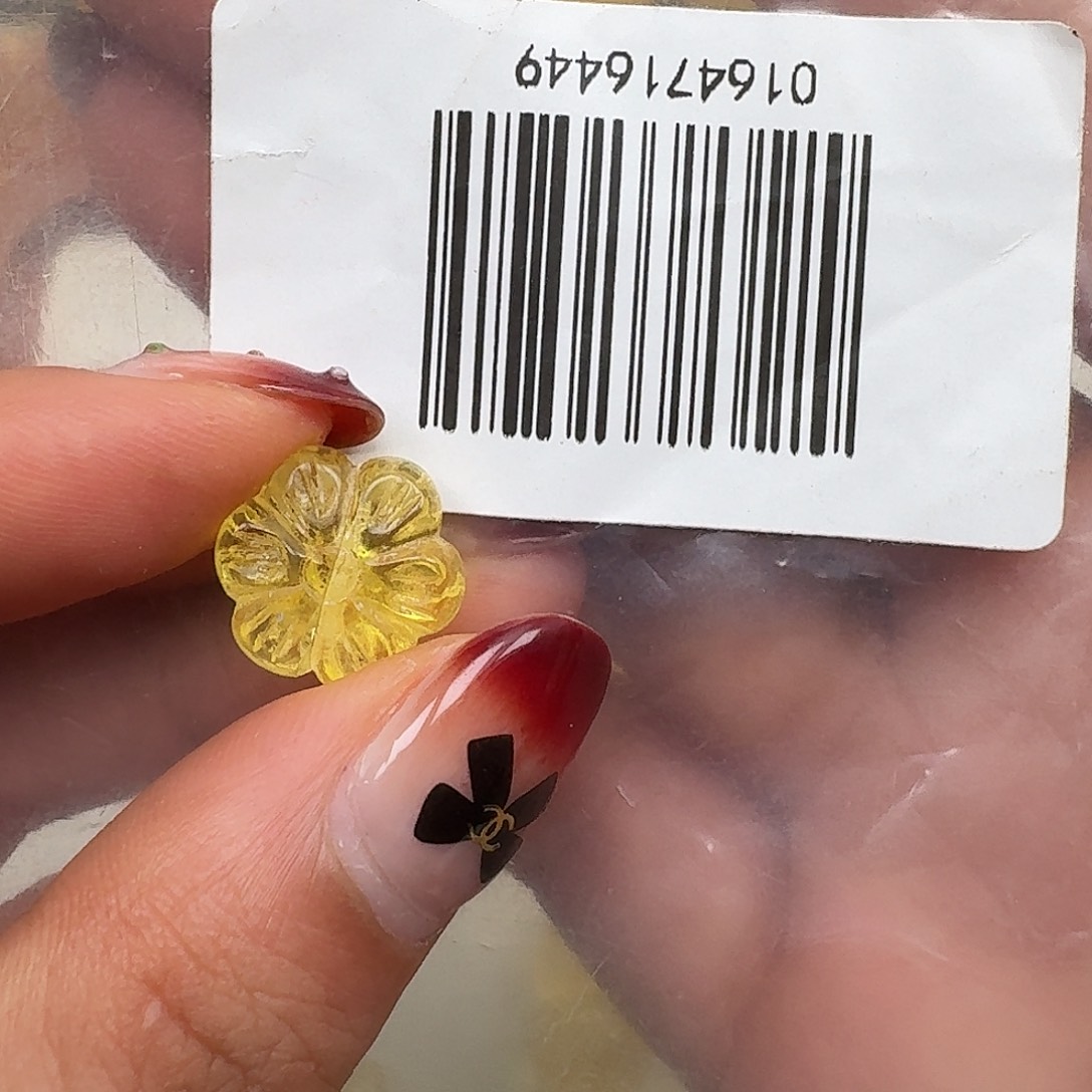 琥珀未镶嵌裸石悠悠