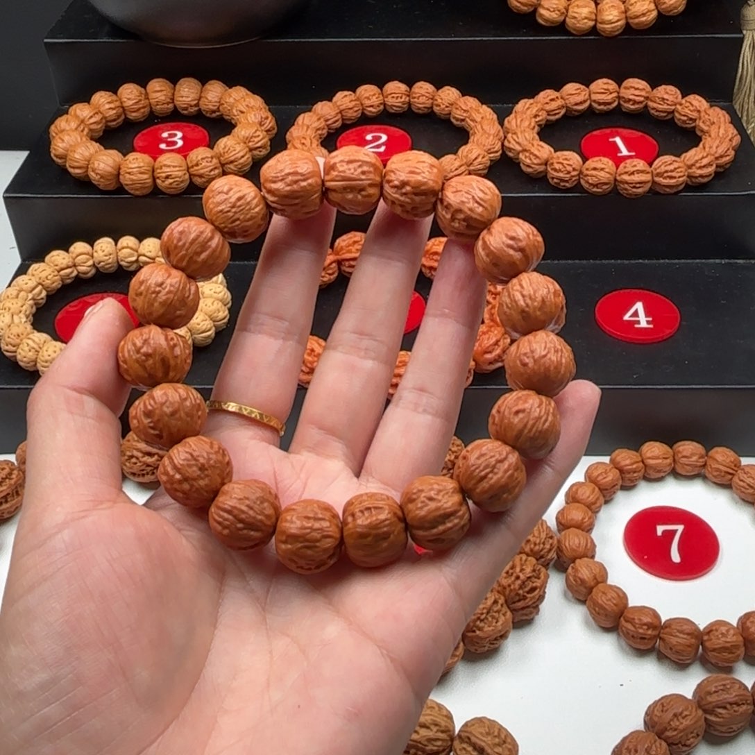 K***C文玩核桃手串小核桃4