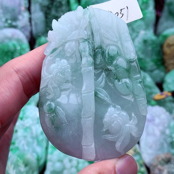 翡翠吊坠(不含链)未镶嵌