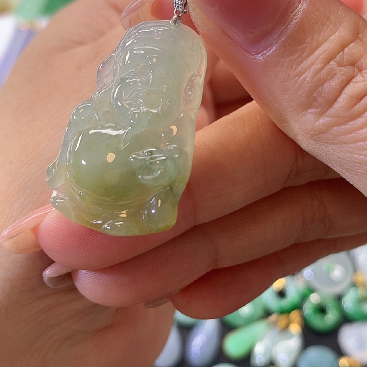 【闪购商品】翡翠吊坠(赠链)18K金镶嵌