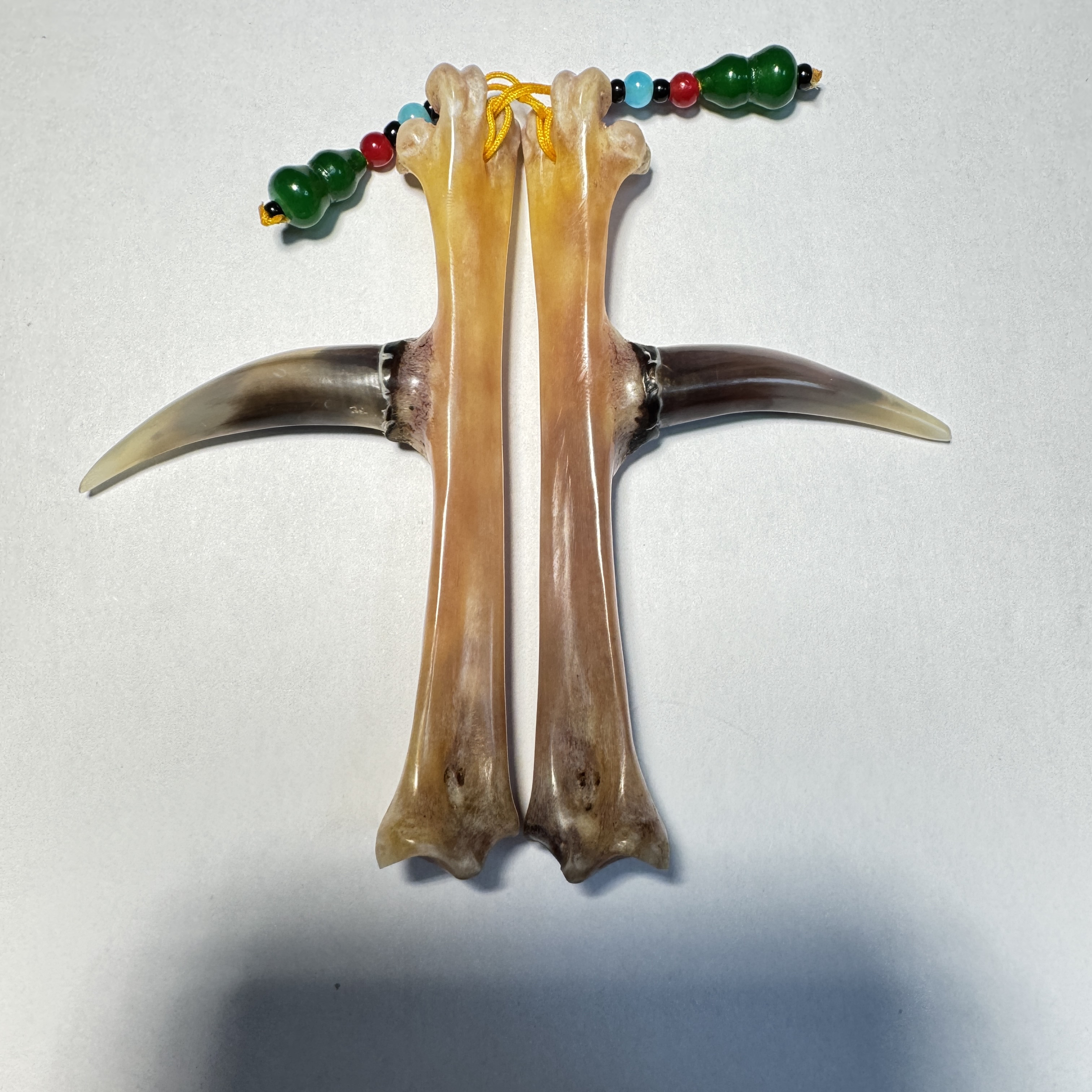 鸡爪骨工艺品，灰色蹬鸡爪骨一对
