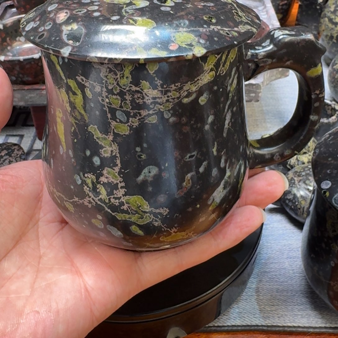 晨*梅花玉精品微瑕办公杯