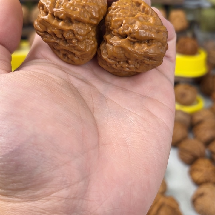 文玩核桃吊坠39尺四开背三角蛤蟆头