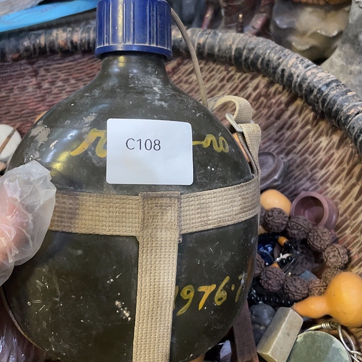 芳***室瓷片C108号工艺品