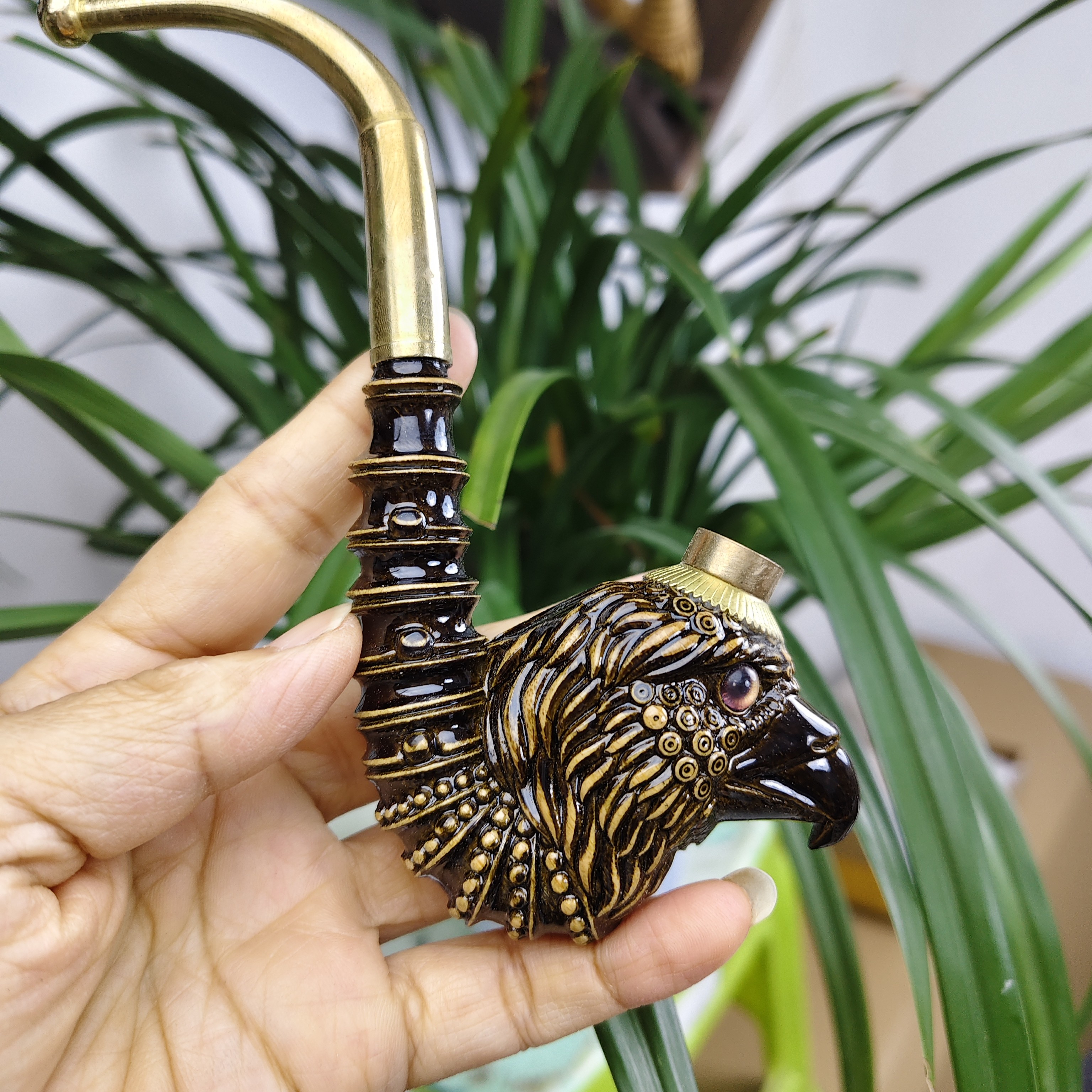 贵州民间实心竹子雕刻黑色小号一体鹰嘴手把件15公分左右