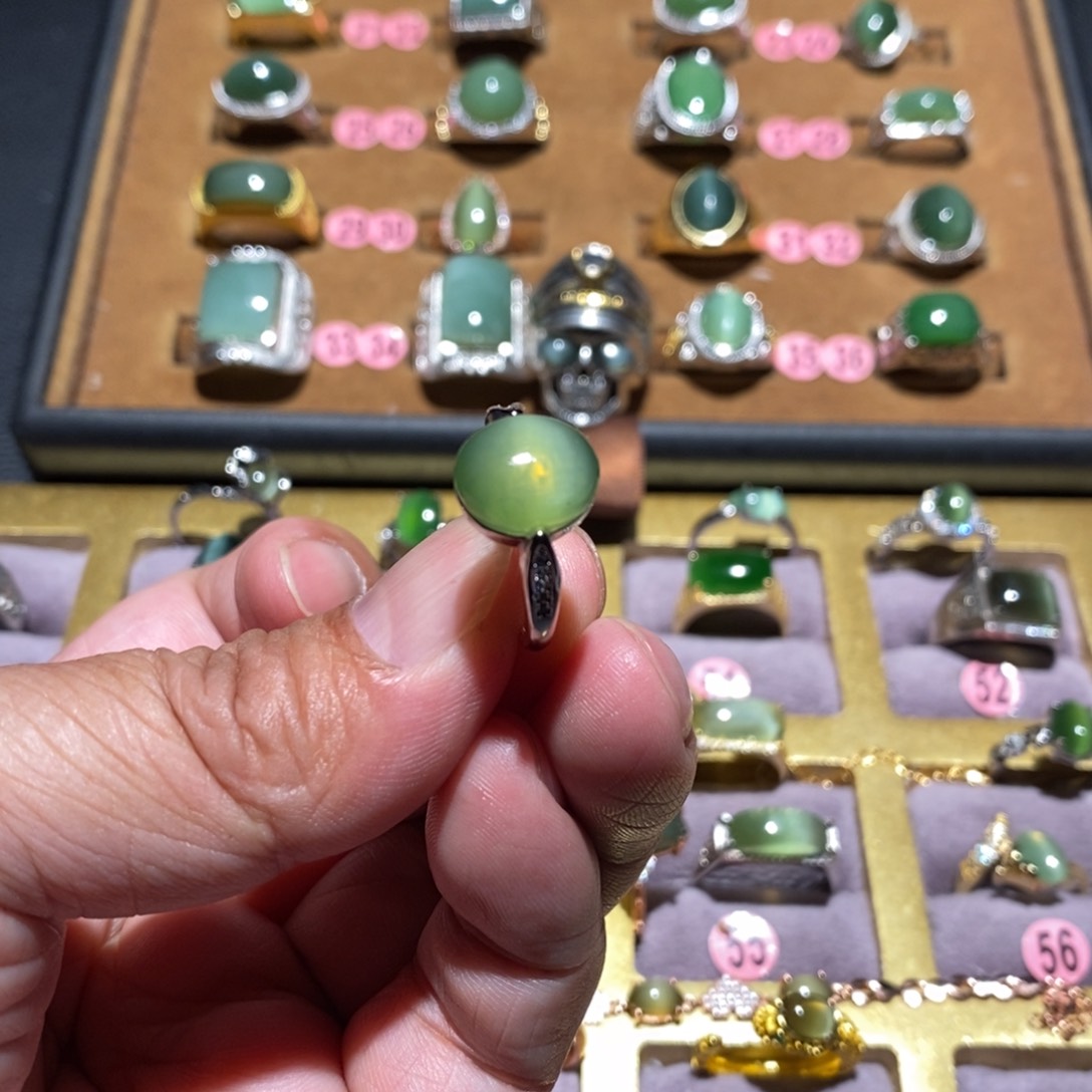 和田玉（碧玉）戒指未镶嵌