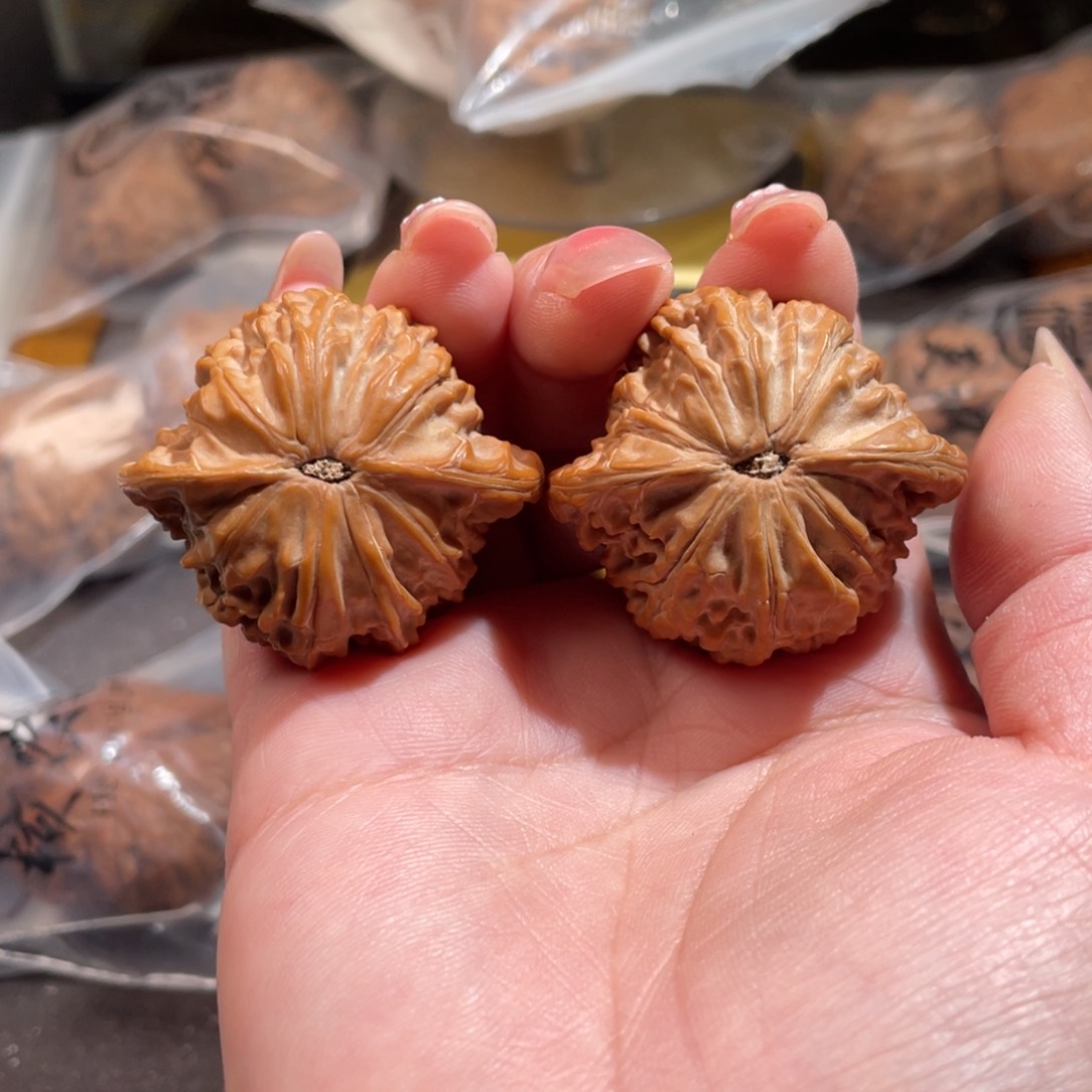文玩核桃吊坠洋***蛋40磨盘
