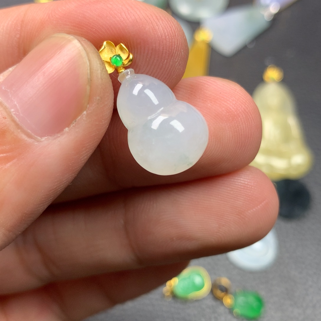 【闪购商品】颈饰18K金镶嵌翡翠翡翠