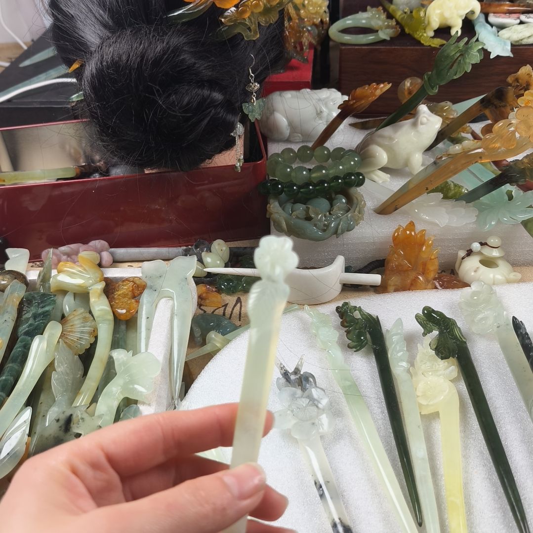 蛇纹石玉发饰合金