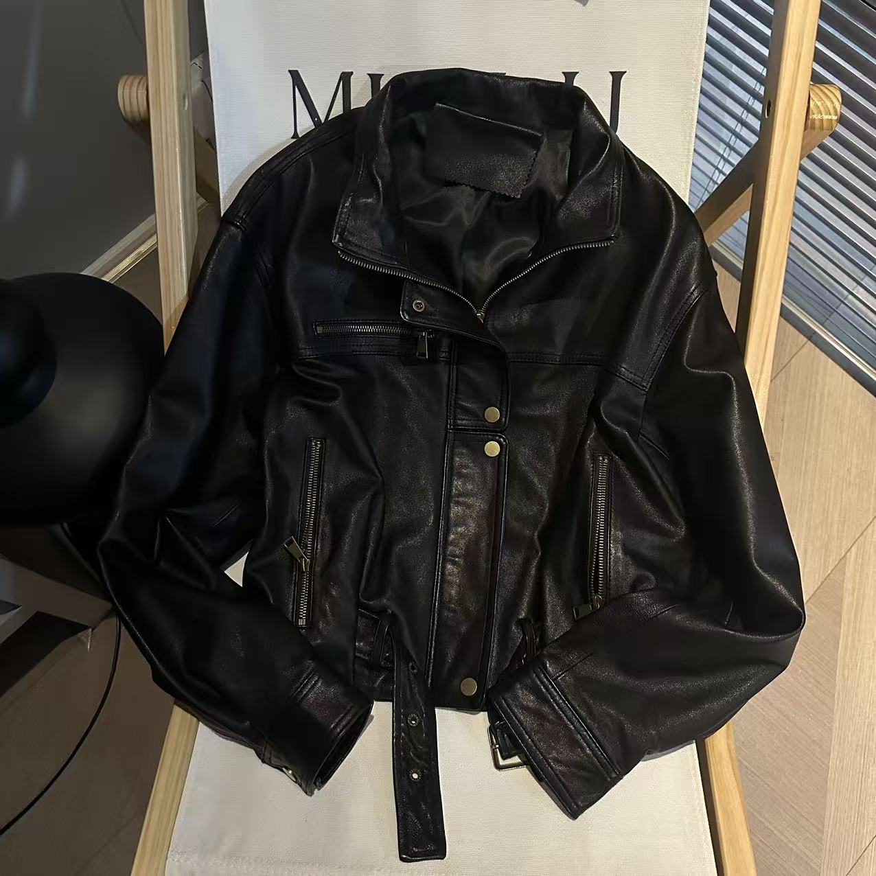 MUZI-25127-B小众立领多口袋拉链短款机车皮衣外套