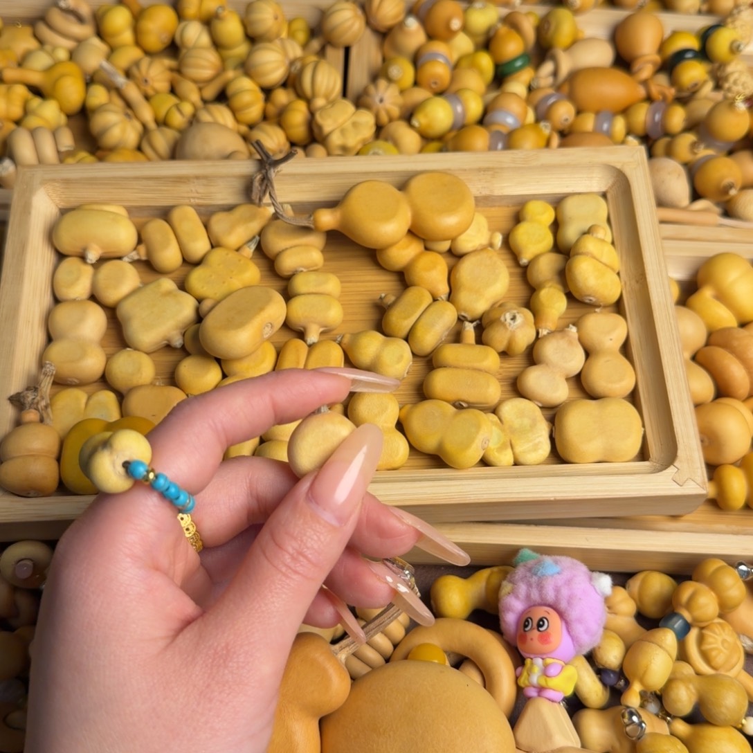 暴****好吧那我们去找地方休息下呗