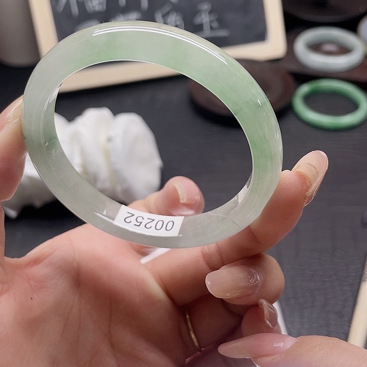 石英岩玉未镶嵌手镯96