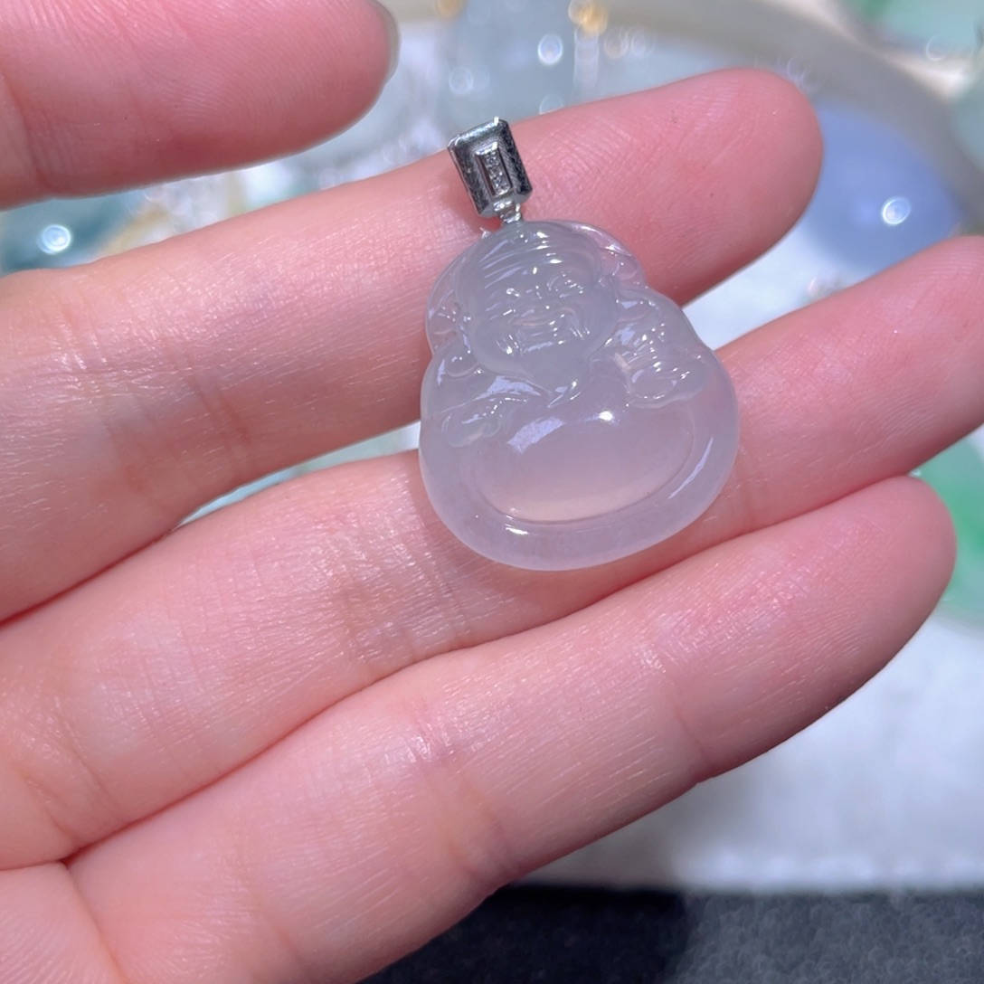 翡翠18K金镶嵌颈饰翡翠