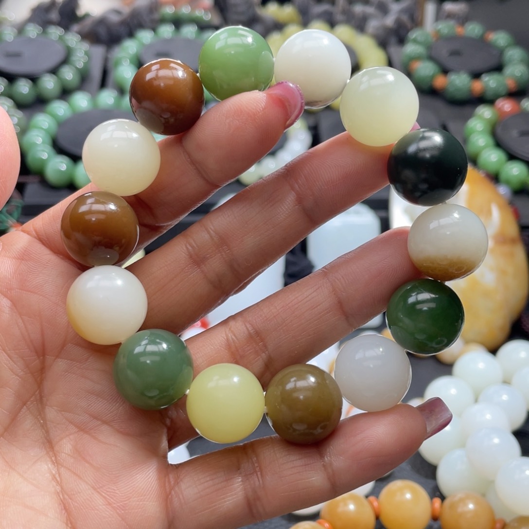 和田玉手串未镶嵌