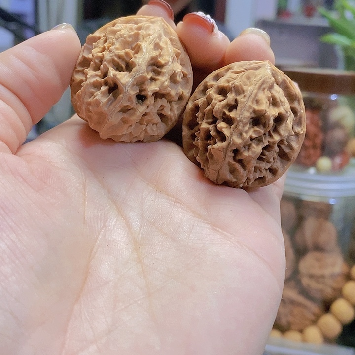 【闪购商品】文玩核桃把件40蓟县元宝油