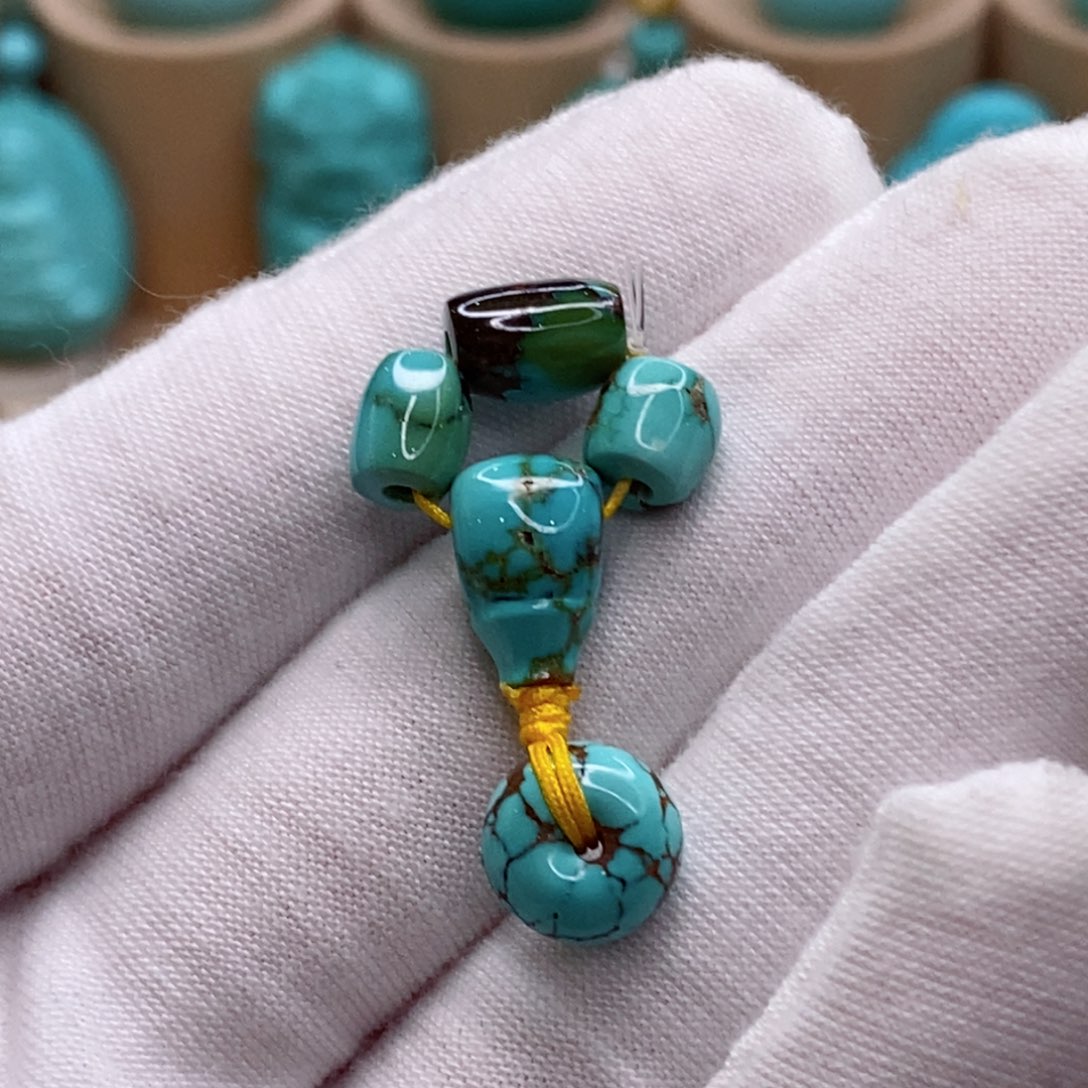 绿松石未镶嵌珠宝奇石