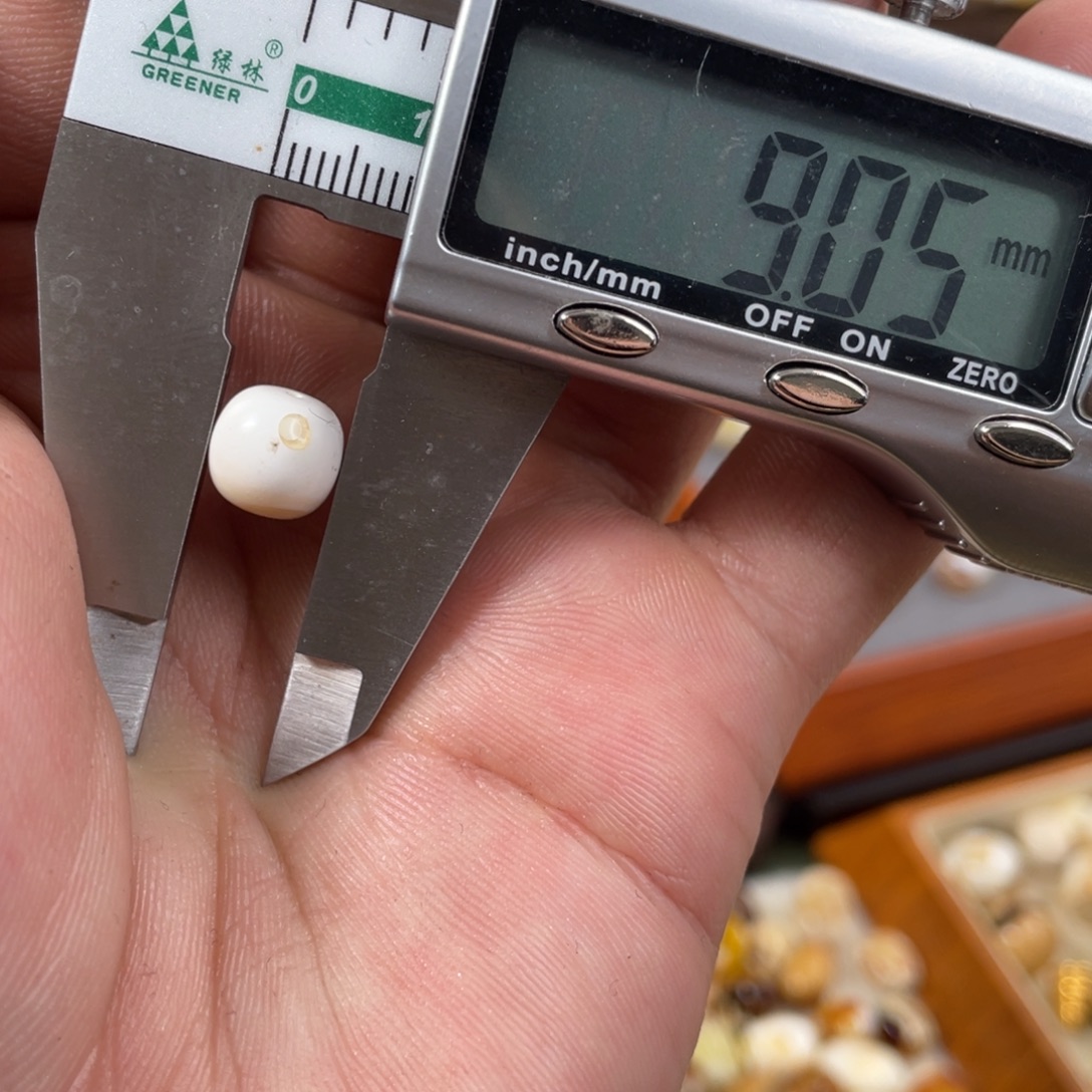 琥珀未镶嵌珠宝奇石9mm微瑕