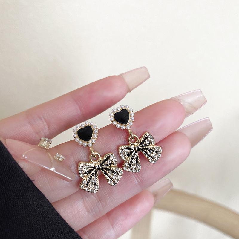 铜合金亚克力耳饰 925银针复古法式蝴蝶结珍珠耳环女简设计感爱心