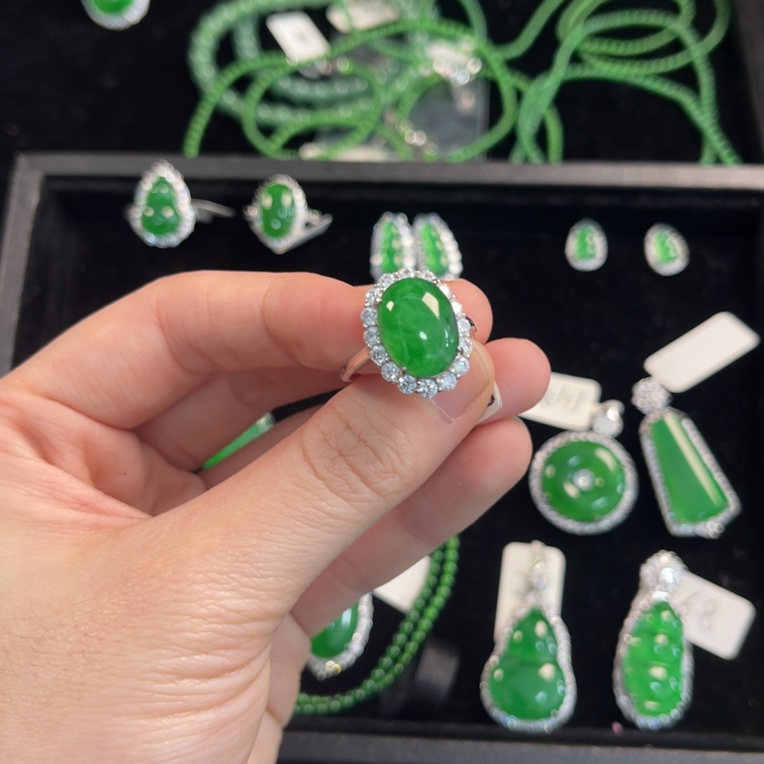 翡翠银S925镶嵌戒指蛋面戒指