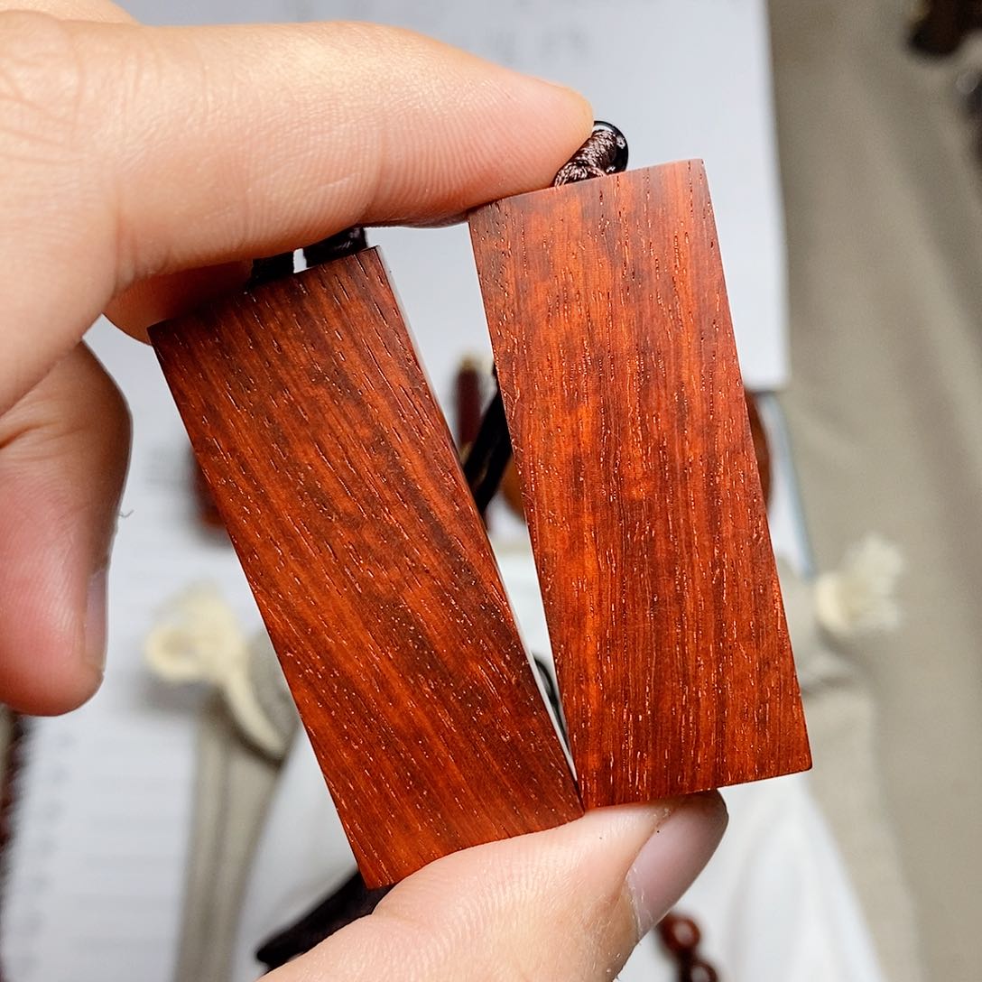 檀香紫檀（小叶紫檀）牌子 一双