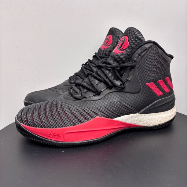 99新 maje 41码 罗斯8 黑红 中古球鞋 正品保证