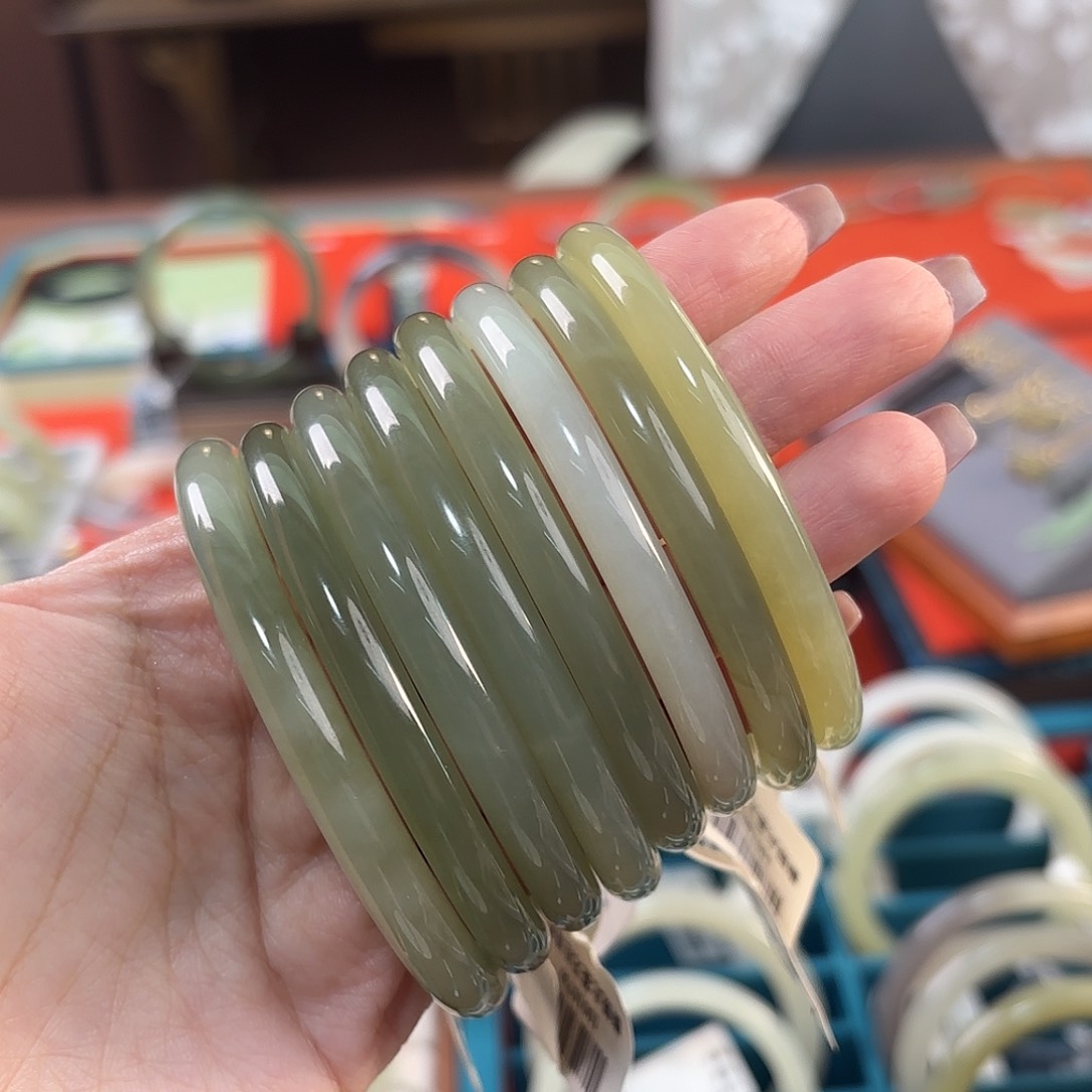 和田玉手镯未镶嵌晴水美人条（多样性发一）