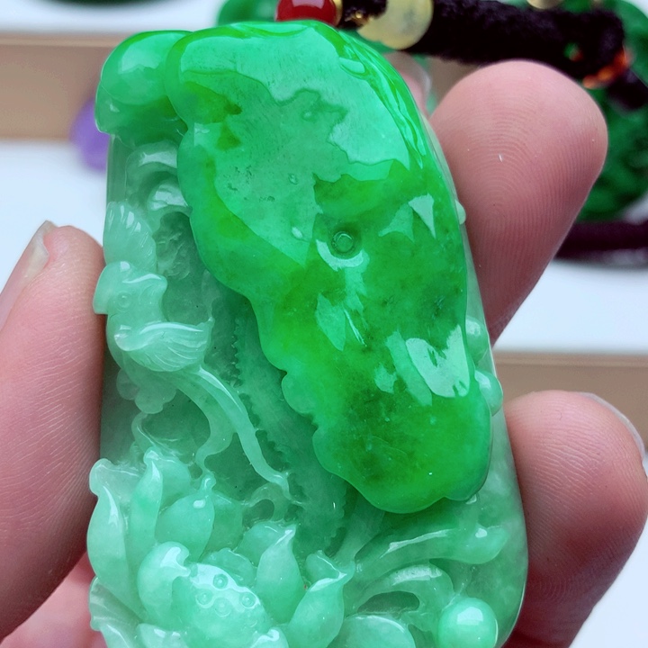 翡翠未镶嵌吊坠(不含链)