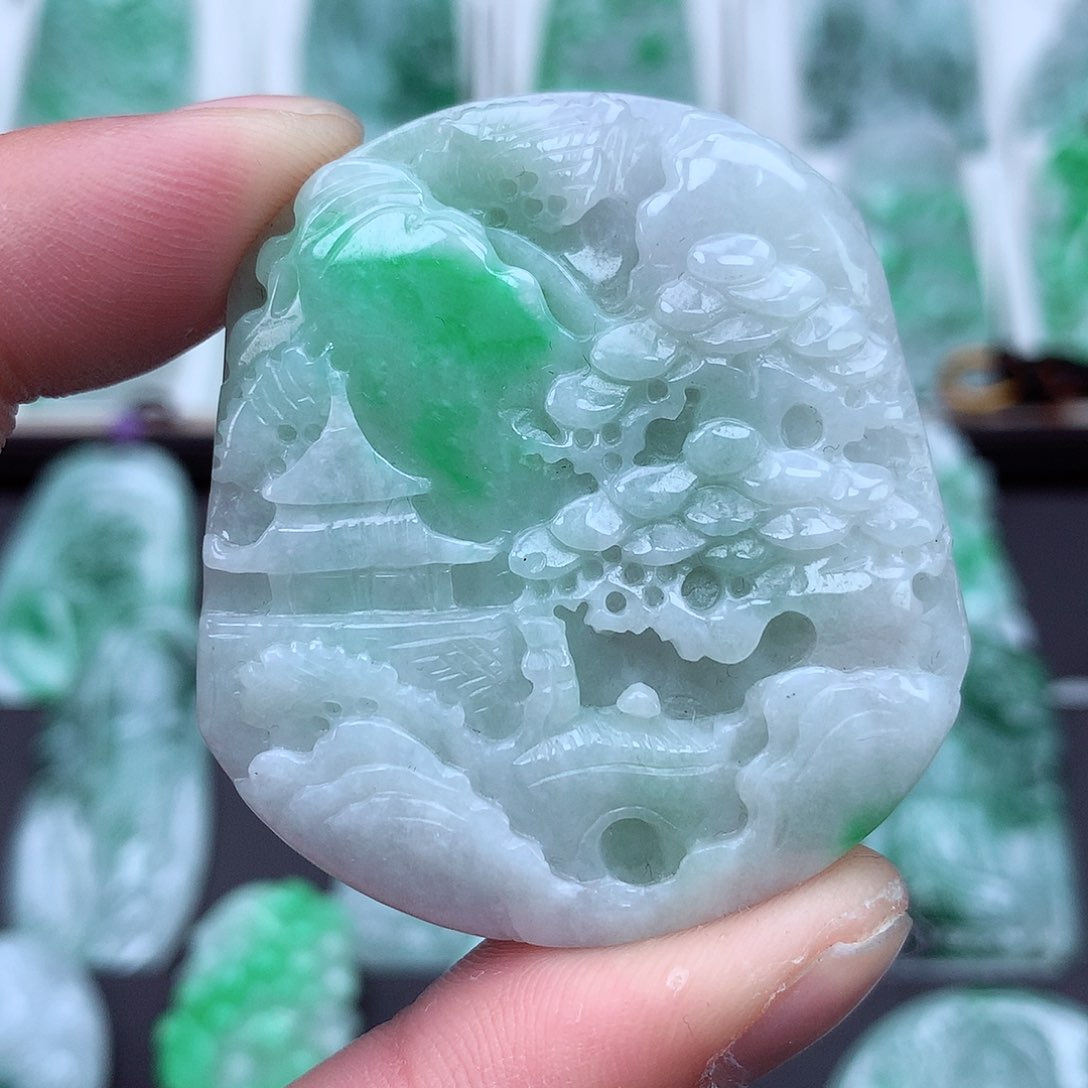 翡翠颈饰未镶嵌翡翠吊坠