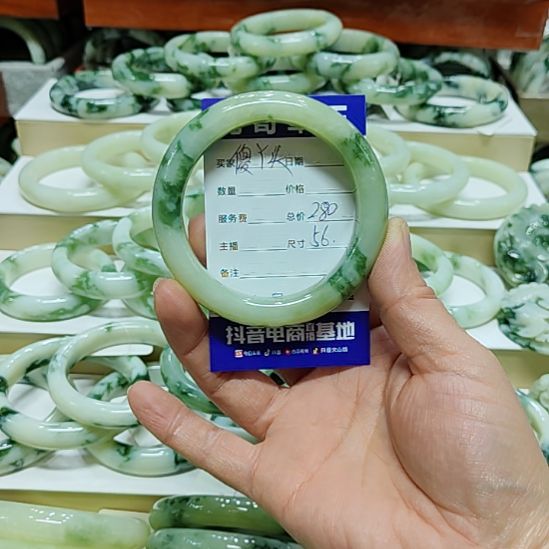 ****࿐透闪石-蛇纹石玉未镶嵌手镯