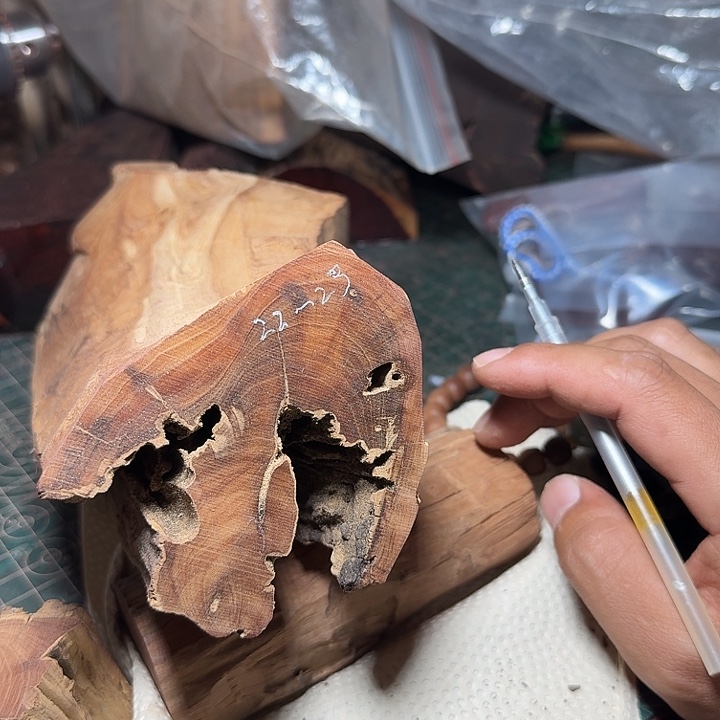 檀香木N*K就是这个，去拍就用了