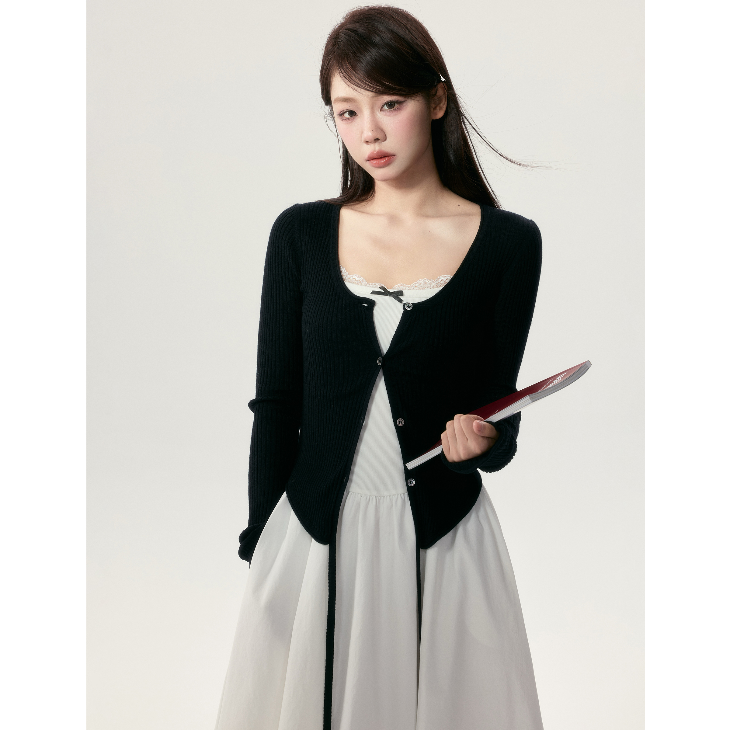 【小野莓】春季气质百搭V领修身显瘦高级感针织开衫-清清BB96874