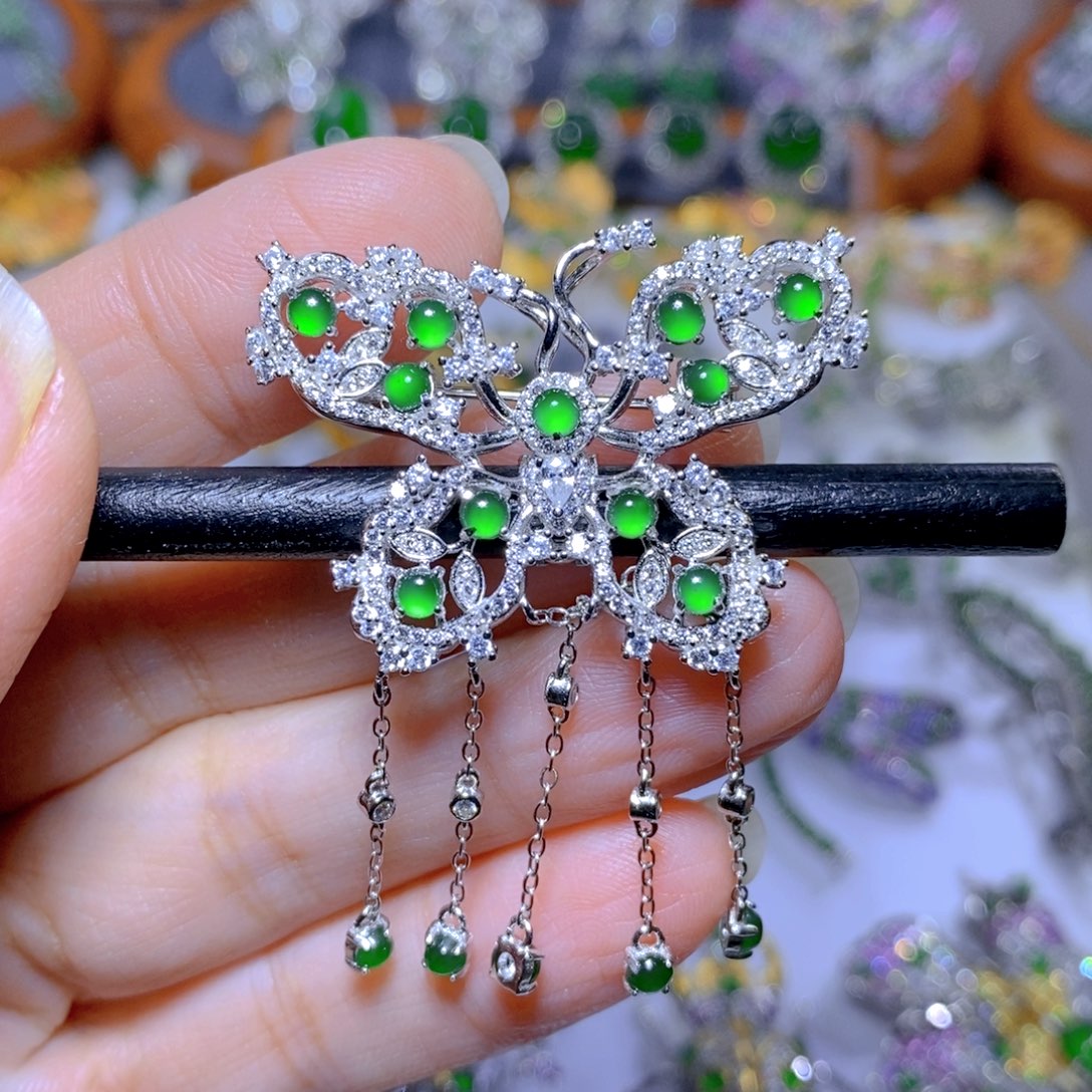 翡翠颈饰银S925镶嵌天然翡翠