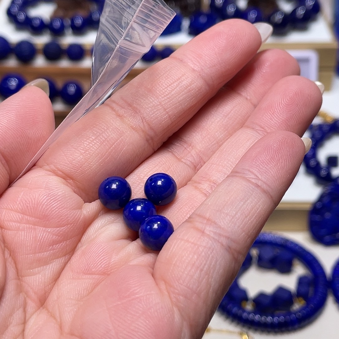 一***虹青金石未镶嵌8mm4颗