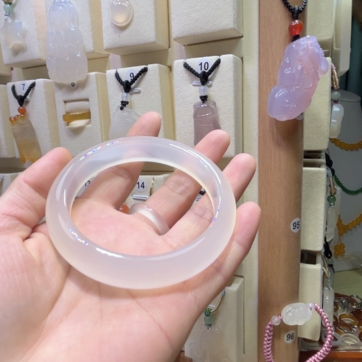 玛瑙/玉髓颈饰未镶嵌艾*