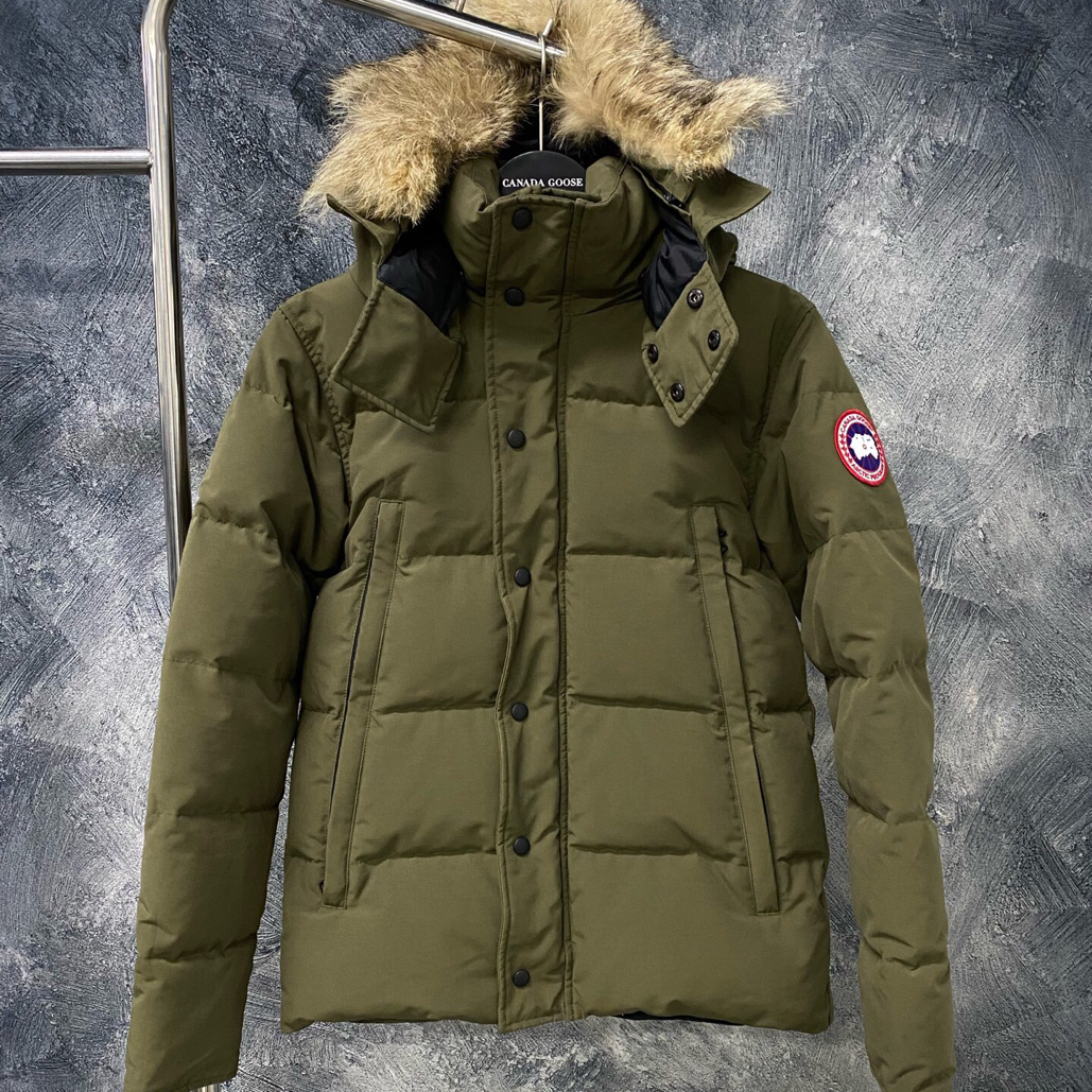 未使用 CANADA GOOSE 温德姆羽绒服/军绿色/S码/16141
