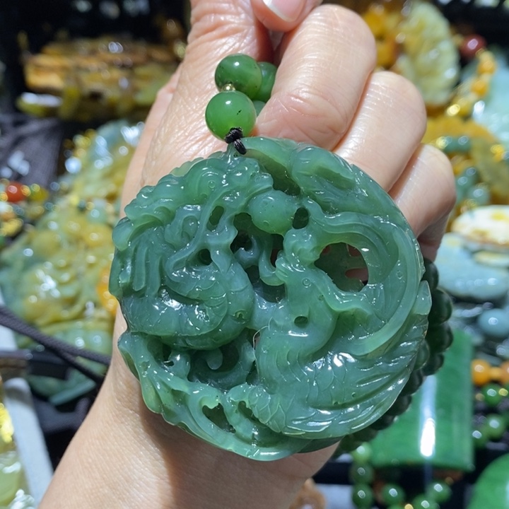 和田玉（碧玉）颈饰未镶嵌