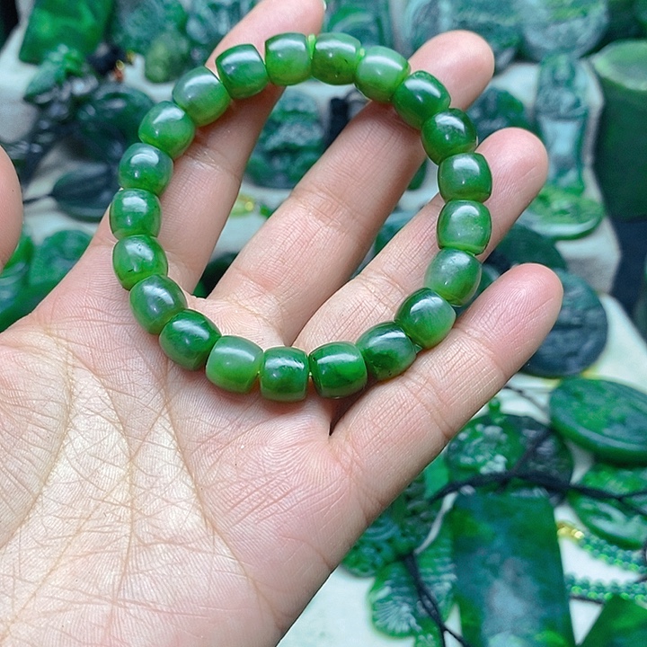 和田玉（碧玉）未镶嵌手链